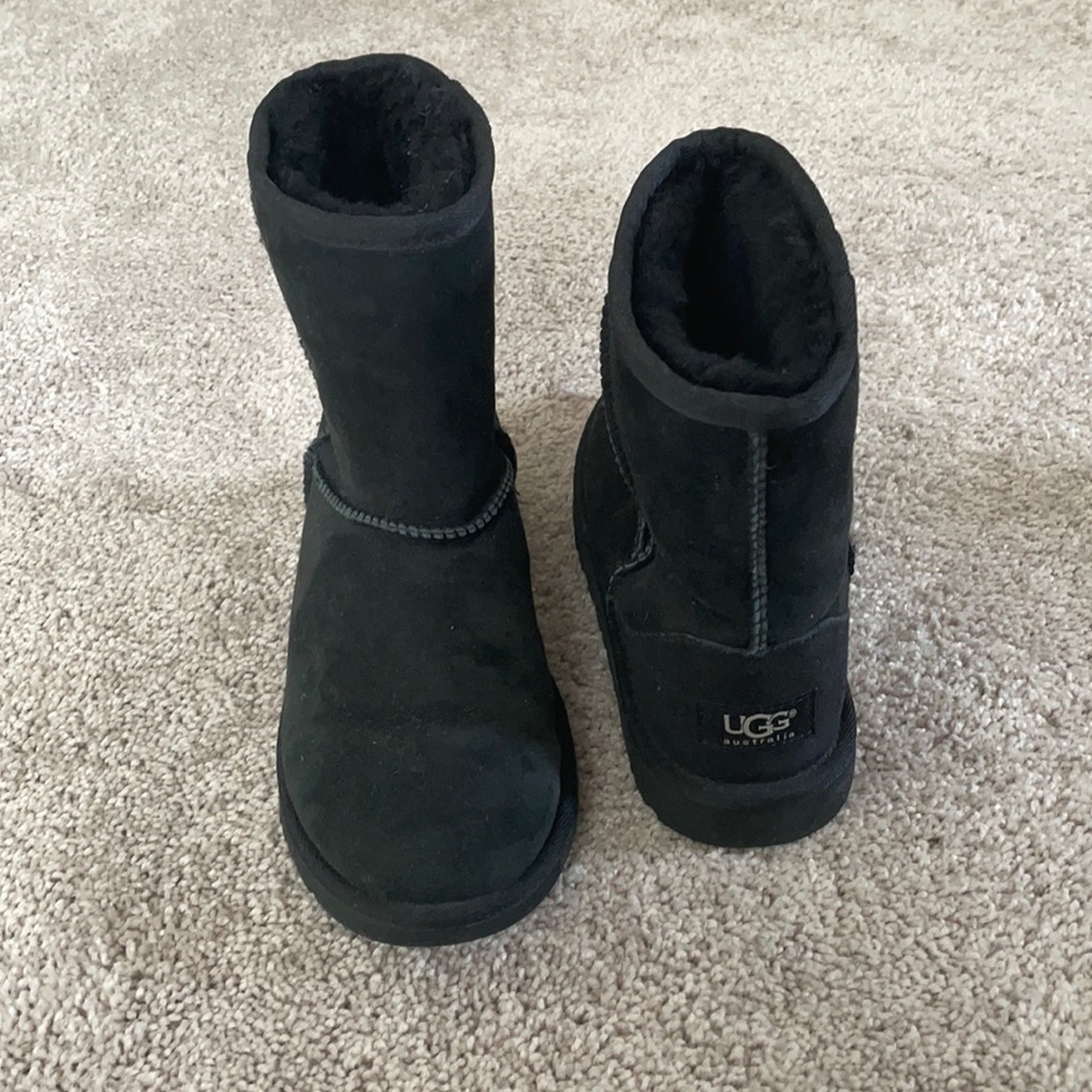 Size 4 black UGG boots